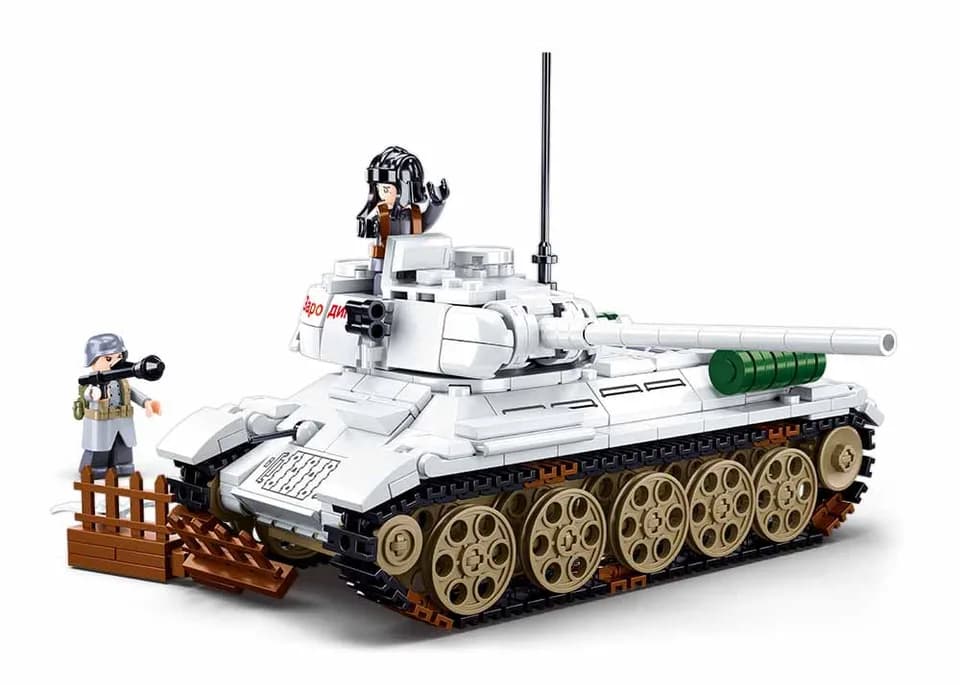 WW2 T34/85 Winter Medium Battle Tank (M38-B0978)