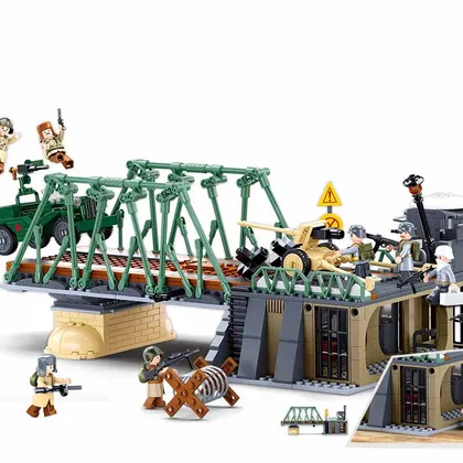 Winter Battle Bridge Scene - Battle Set 769 Pieces (M38-B0981)